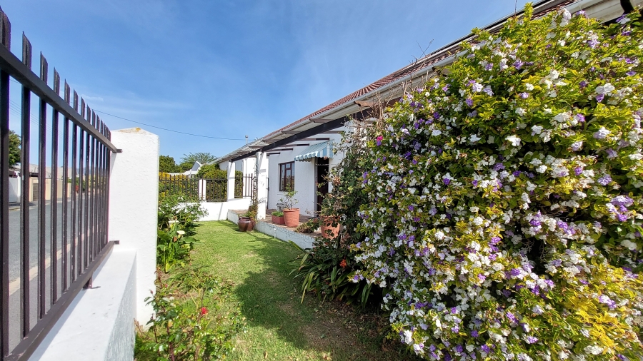 4 Bedroom Property for Sale in Strand North Western Cape